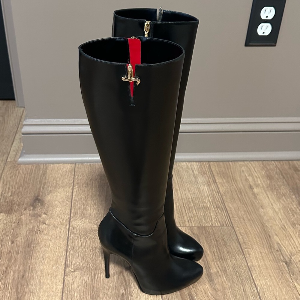 Rare Cesare Paciotti Dagger Black Leather Boots